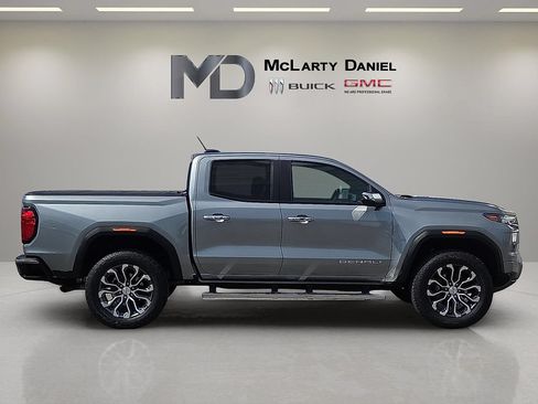 Used 2024 GMC Canyon Denali AWD/4WD image 6