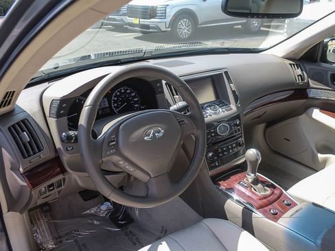 Used 2015 INFINITI Q40 w/ Navigation Package RWD image 22