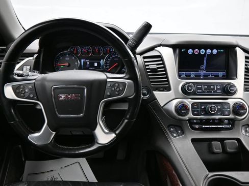 Used 2020 GMC Yukon XL SLT w/ Open Road Package AWD/4WD image 15
