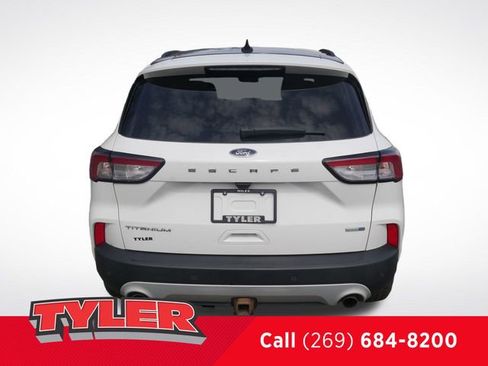 Used 2020 Ford Escape Titanium image 7