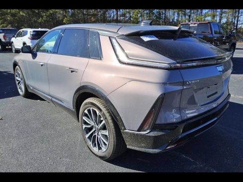 Used 2024 Cadillac Lyriq Sport RWD image 4