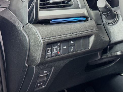 New 2026 Honda Odyssey Touring image 10