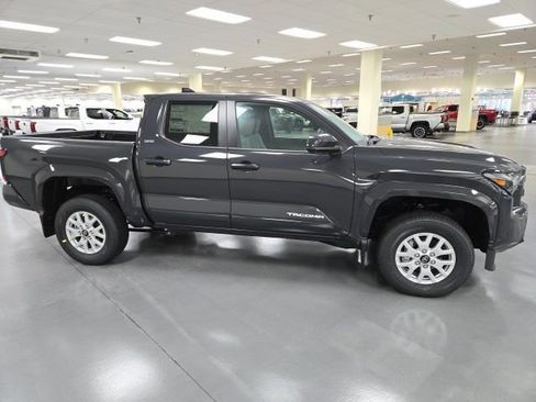 New 2026 Toyota Tacoma SR5 image 6