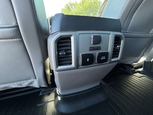 Used 2020 Ford F150 Lariat w/ Equipment Group 502A Luxury AWD/4WD image 24