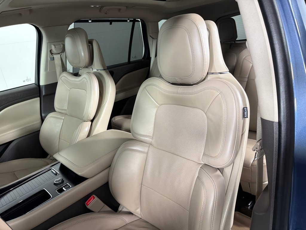 Used 2020 Lincoln Aviator Reserve w/ Equipment Group 202A AWD/4WD image 13