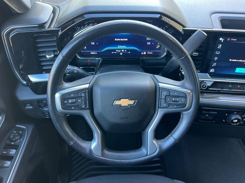 Used 2022 Chevrolet Silverado 1500 LT AWD/4WD image 14