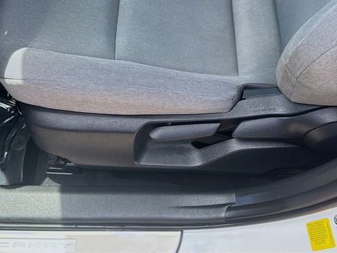 Used 2025 Toyota Camry LE FWD image 17