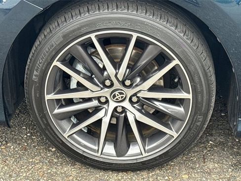 Used 2021 Toyota Camry XLE w/ Navigation Upgrade Package image 47