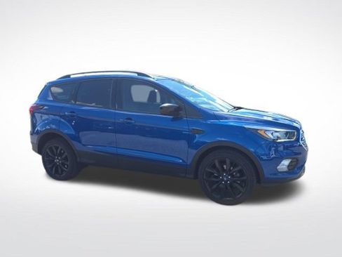 Used 2019 Ford Escape SE FWD image 1