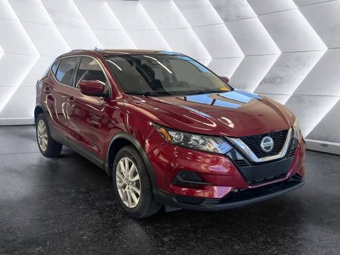 Used 2022 Nissan Rogue Sport S image 1