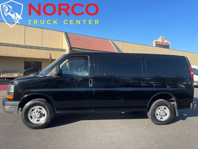 Used 2015 Chevrolet Express 2500 RWD image 20