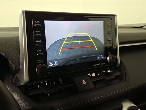 Used 2021 Toyota RAV4 XLE w/ Convenience Package AWD/4WD image 4