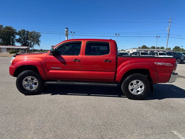 Used 2015 Toyota Tacoma 4x4 Double Cab w/ TRD Off-Road Package image 31
