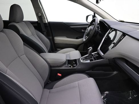 Used 2025 Subaru Outback Premium image 16