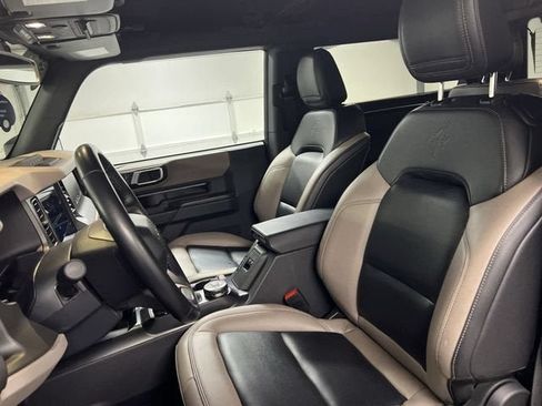 Used 2024 Ford Bronco Big Bend w/ Sasquatch Package AWD/4WD image 19