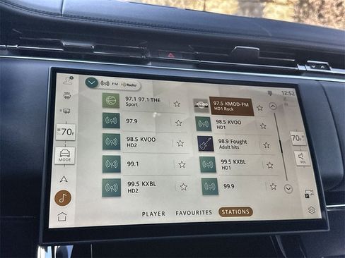 Used 2025 Land Rover Range Rover Sport image 23