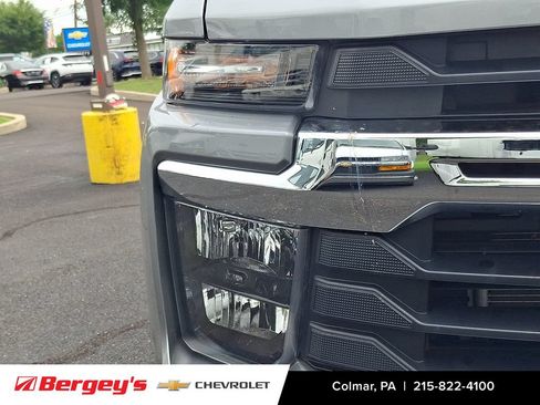 Used 2025 Chevrolet Silverado 2500 LT w/ Convenience Package AWD/4WD image 11