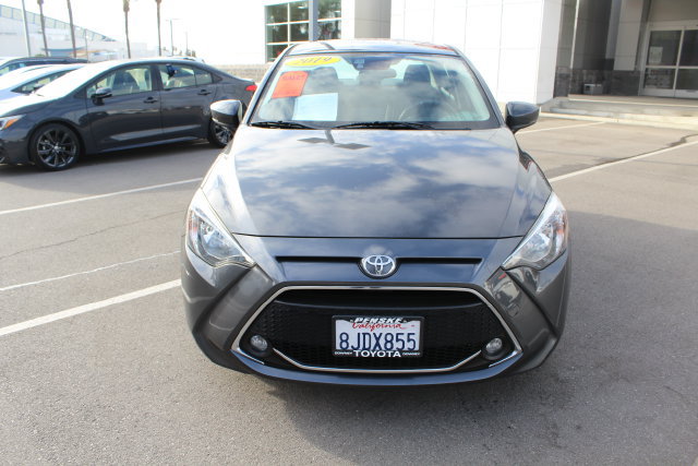 Used 2019 Toyota Yaris LE FWD image 3
