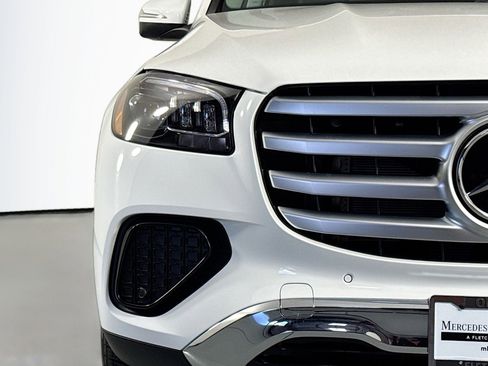 New 2026 Mercedes-Benz GLS 450 4MATIC image 14