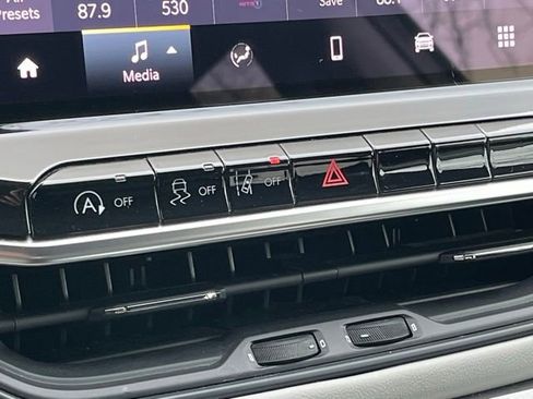 Used 2022 Jeep Compass Limited image 37