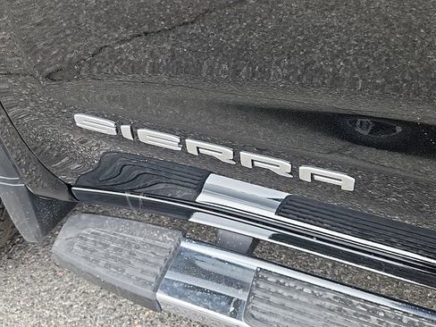 New 2026 GMC Sierra 1500 SLT w/ SLT Premium Package image 19