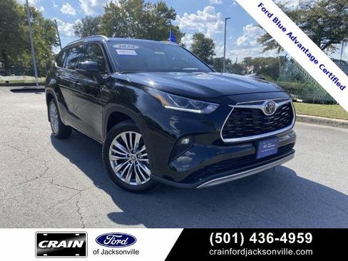 Used 2024 Toyota Highlander Platinum image 1