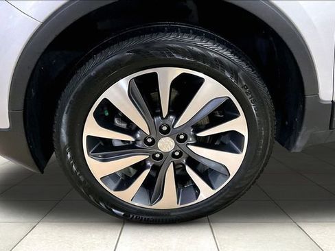 Used 2022 Buick Encore Preferred w/ Safety Package image 9