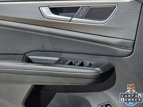 Used 2024 Volkswagen Atlas Cross Sport SE image 28