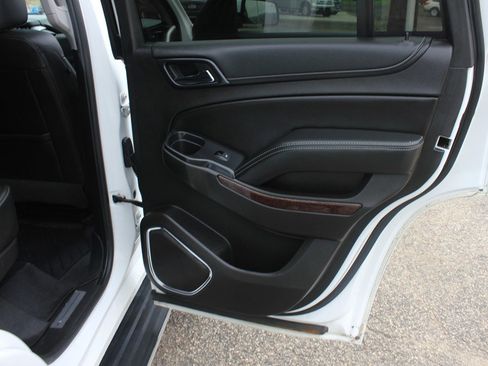 Used 2018 GMC Yukon SLT AWD/4WD image 36