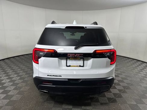 Used 2023 GMC Acadia SLE w/ Driver Convenience Package image 4