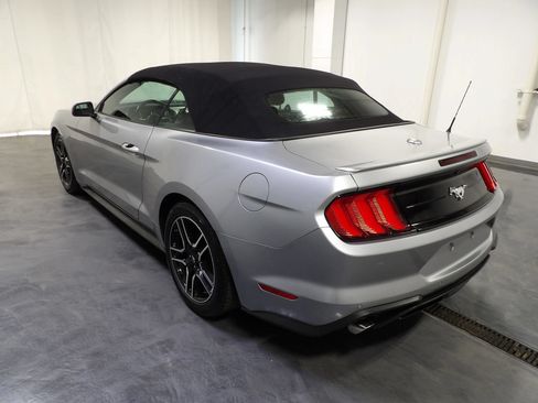Used 2022 Ford Mustang Premium RWD image 10