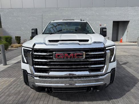 Used 2024 GMC Sierra 3500 SLE image 4
