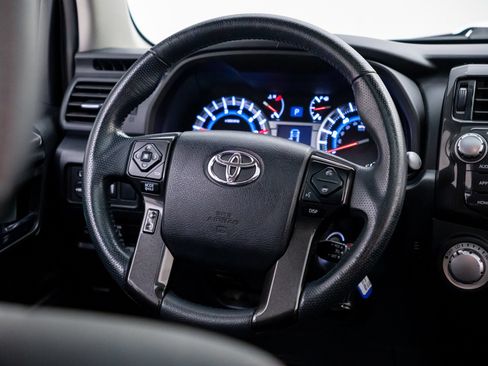 Used 2019 Toyota 4Runner TRD Off-Road Premium AWD/4WD image 10