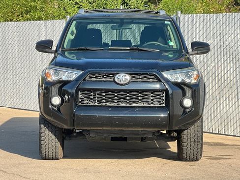 Used 2016 Toyota 4Runner SR5 AWD/4WD image 6