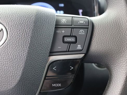 Used 2025 Toyota Camry LE image 25