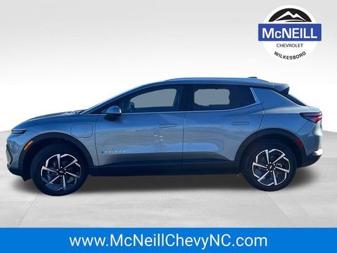 New 2026 Chevrolet Equinox EV LT image 4