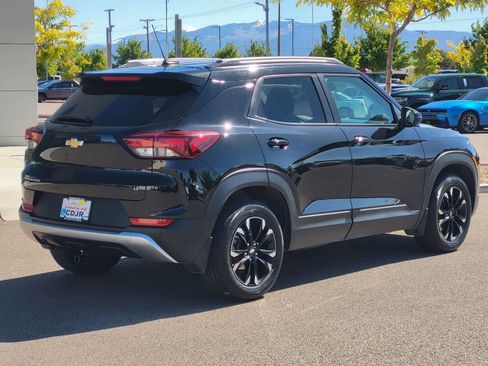 Used 2022 Chevrolet TrailBlazer LT w/ Convenience Package AWD/4WD image 5