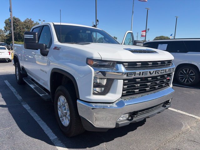 Used 2022 Chevrolet Silverado 2500 LT w/ Convenience Package AWD/4WD image 2