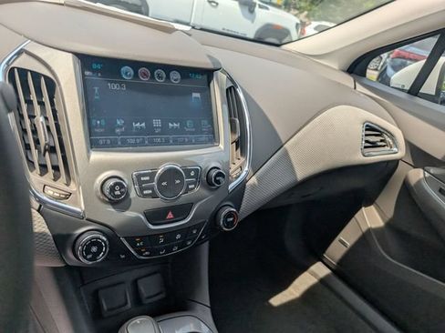 Used 2017 Chevrolet Cruze LT w/ Sun And Sound Package FWD image 21