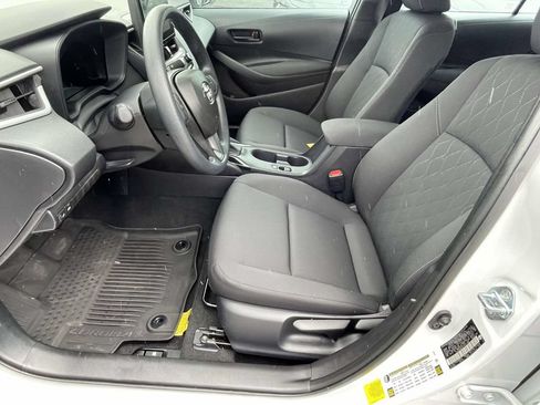 Used 2026 Toyota Corolla LE FWD image 12