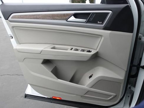 Used 2019 Volkswagen Atlas SEL Premium image 22