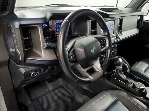 Used 2022 Ford Bronco Outer Banks image 10