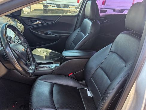 Used 2017 Chevrolet Malibu Premier w/ Premier Sun and Wheel Package image 9