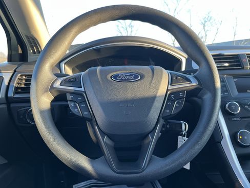Used 2014 Ford Fusion S image 20