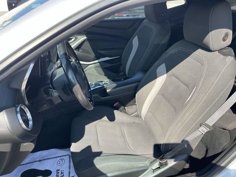 Used 2019 Chevrolet Camaro LT RWD image 11