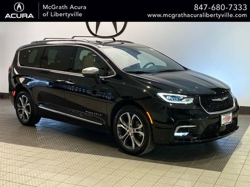 Used 2021 Chrysler Pacifica Pinnacle image 1