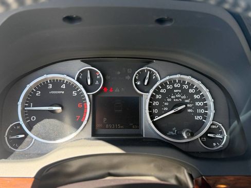 Used 2017 Toyota Tundra Limited image 90