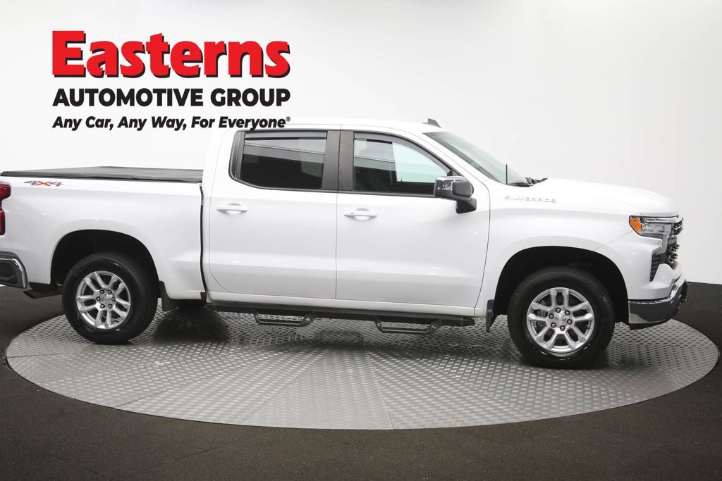 Used 2023 Chevrolet Silverado 1500 LT AWD/4WD image 49