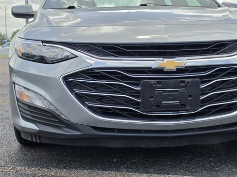 Used 2024 Chevrolet Malibu LT FWD image 3