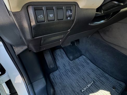 Used 2023 Subaru Ascent Limited AWD/4WD image 16